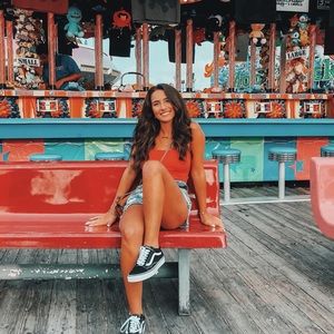 Meet your Posher, Nina